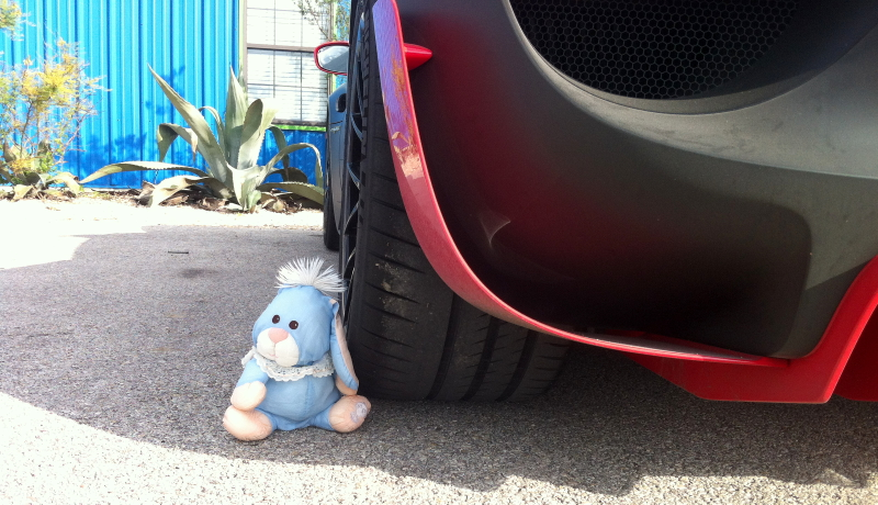 Illustration for article titled Sharing A Track With A Porsche 918 Makes For A Very Good Day